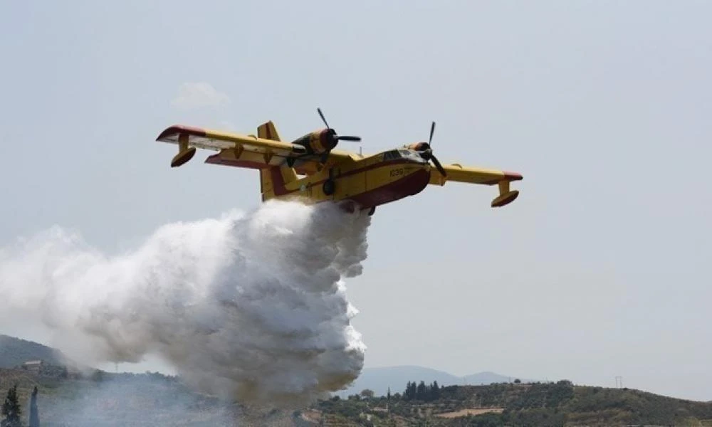 Κομισιόν: Χρηματοδοτεί την αγορά 12 πυροσβεστικών αεροπλάνων